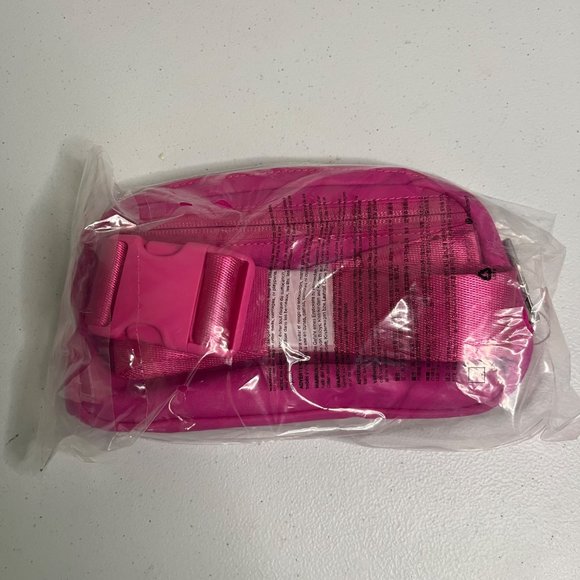 Lululemon Athletic Everywhere Belt Bag 1L Sonic Pink NWT One Size - Picture 4 of 11